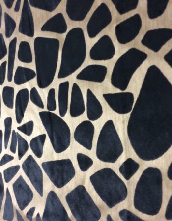 Le Tableau – Linen Rentals